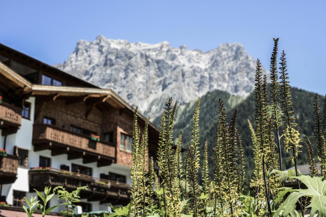 Hotel Tirolerhof - Familotel Zugspitze Ehrwald Eksteriør bilde