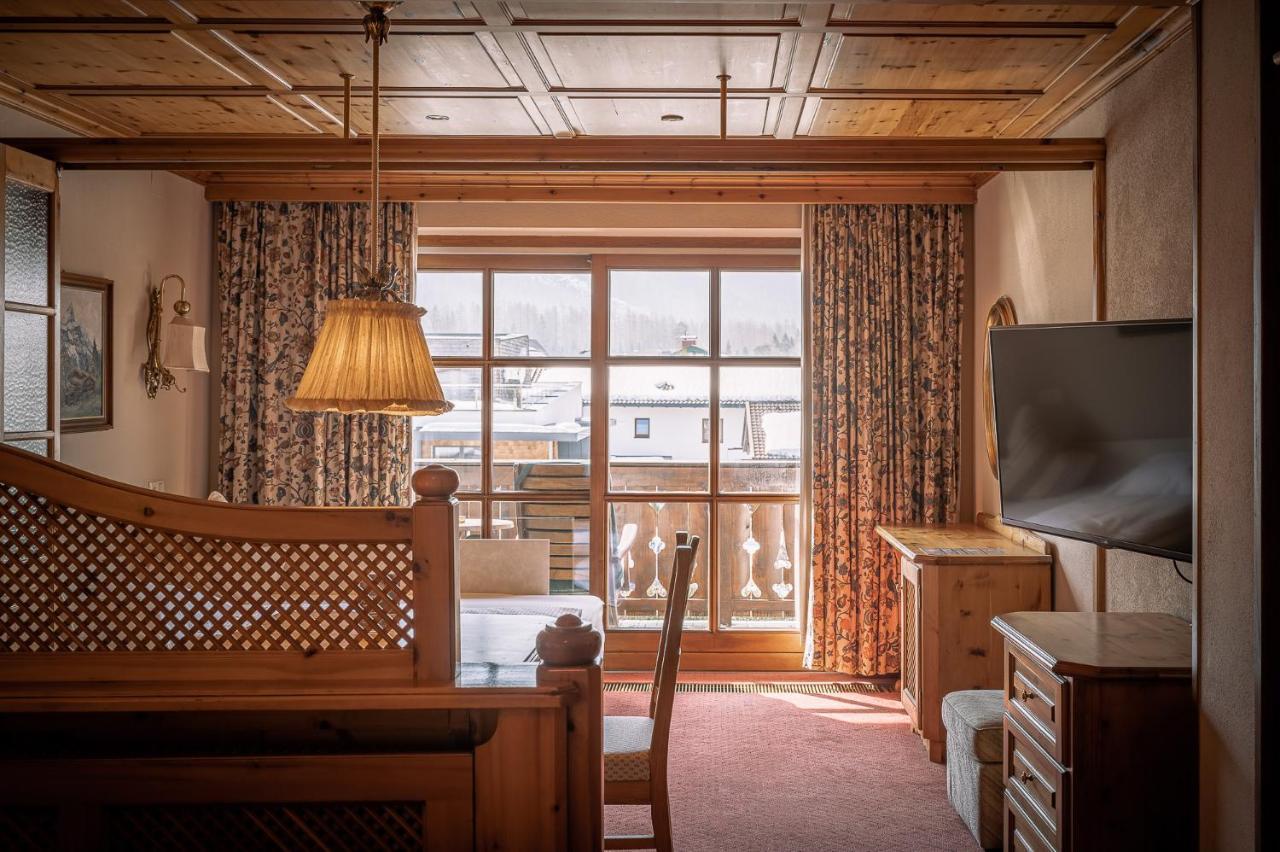 Hotel Tirolerhof - Familotel Zugspitze Ehrwald Eksteriør bilde